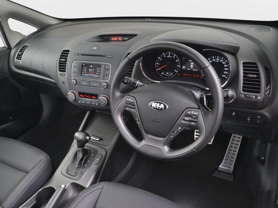  Kia Cerato Hatchback 2013 года  (ZA) (фото 4 из 26)